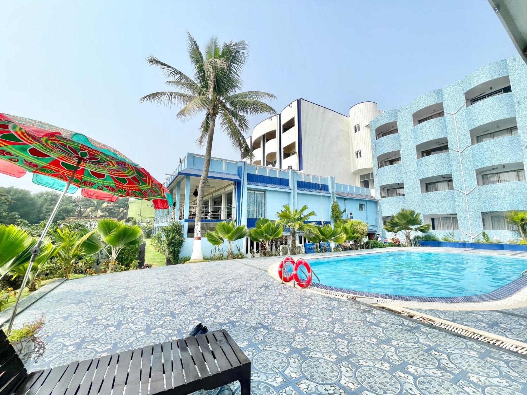 Hotel V-I Near Sea , Puri Private-Park -Gym-Spa Fully-Airconditioned-Hotel Lift-And-Parking-Facilities Breakfast-Included Exterior foto