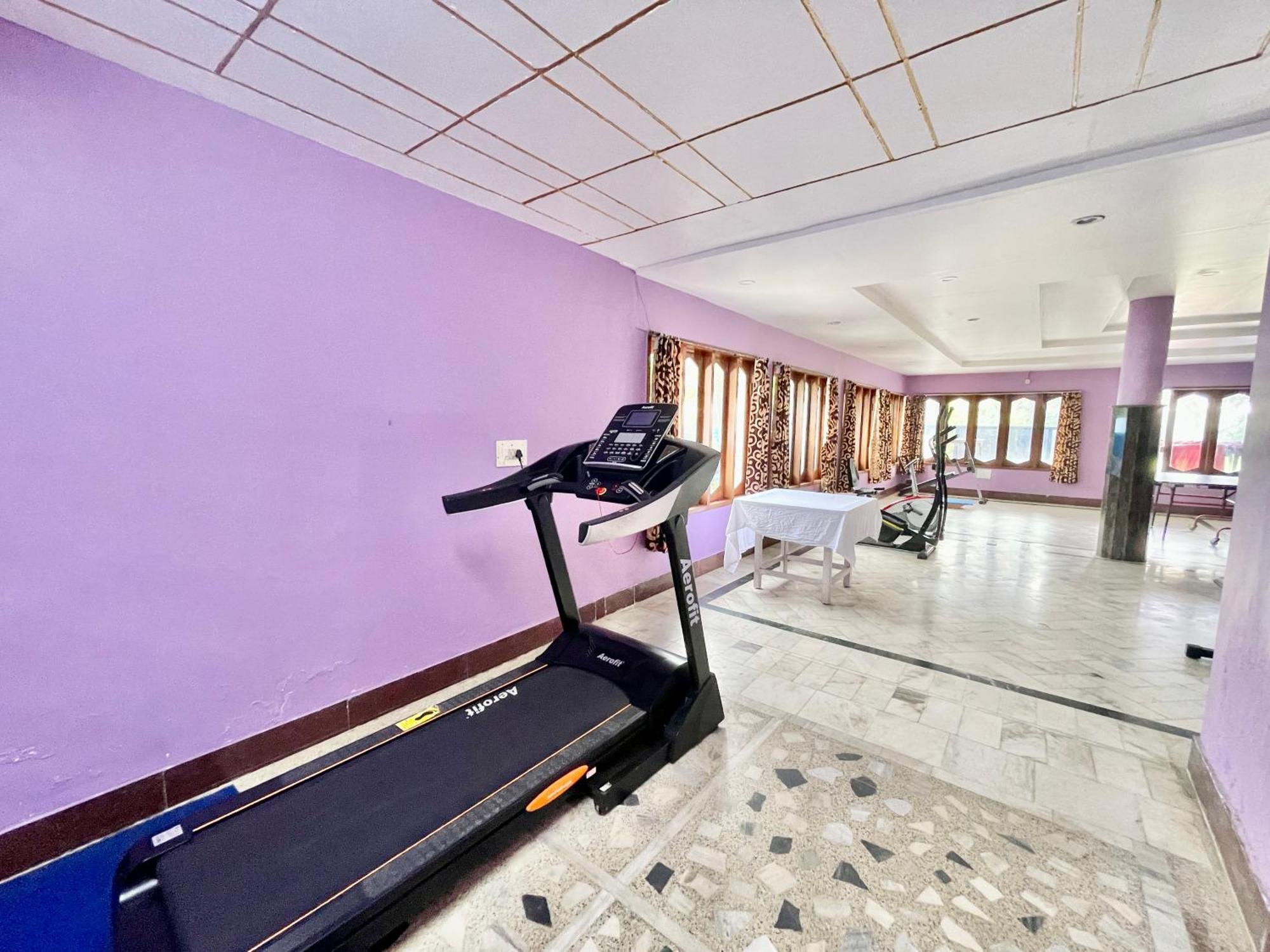 Hotel V-I Near Sea , Puri Private-Park -Gym-Spa Fully-Airconditioned-Hotel Lift-And-Parking-Facilities Breakfast-Included Exterior foto