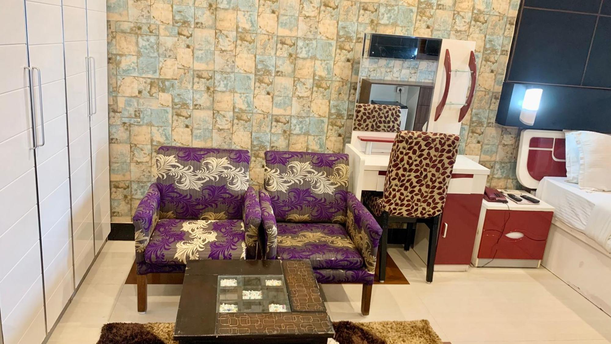 Hotel V-I Near Sea , Puri Private-Park -Gym-Spa Fully-Airconditioned-Hotel Lift-And-Parking-Facilities Breakfast-Included Exterior foto